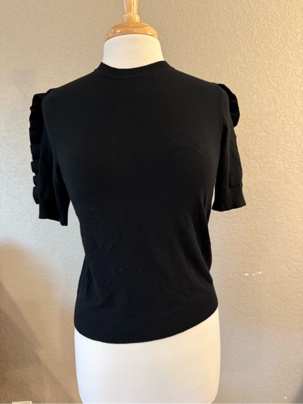Who What Wear Black Ruffle Sleeve Sweater Top Small